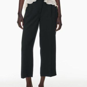 Aritzia - The Effortless Pant™ Cropped - Black (size 6)